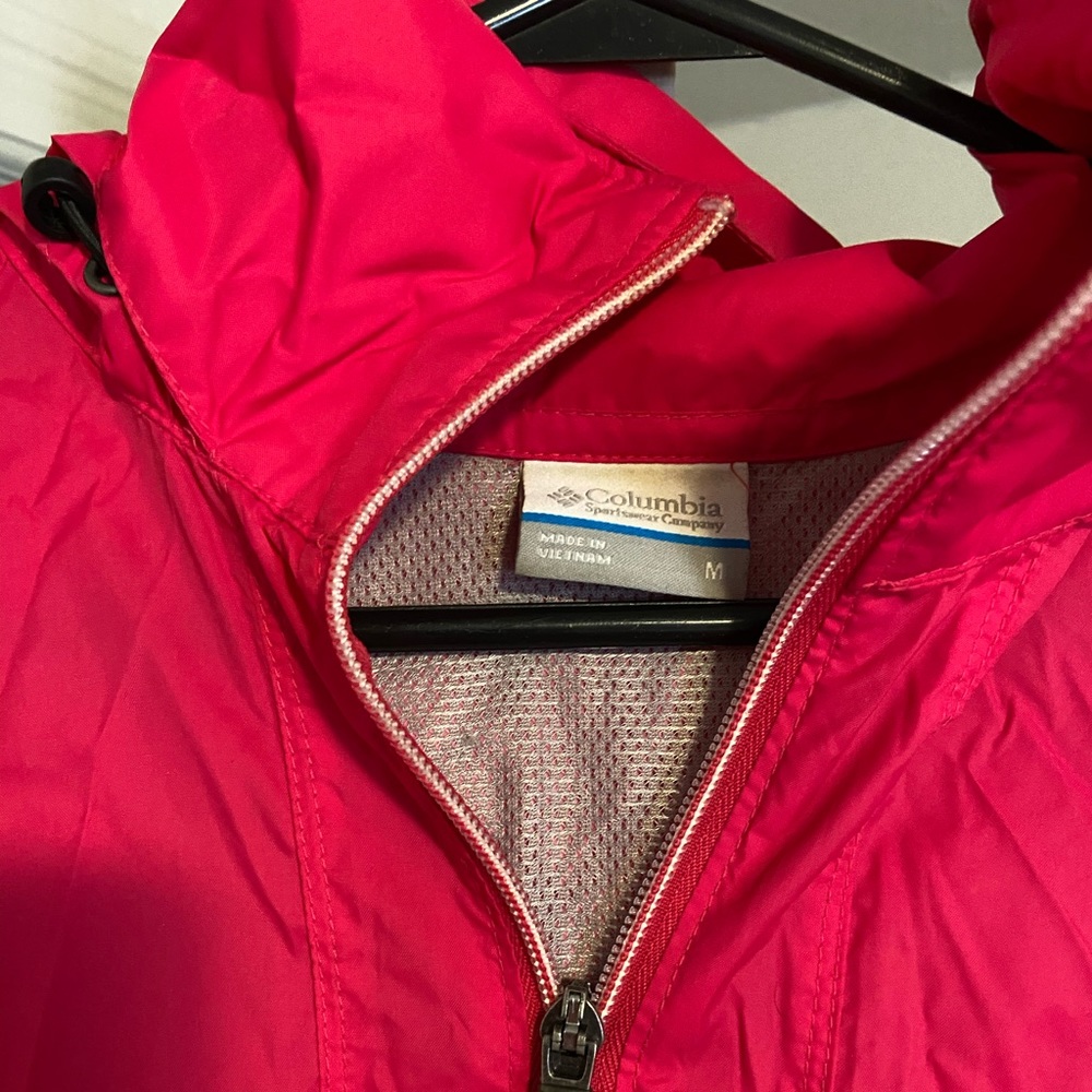 Womens size M hot pink Columbia lightweight jacket